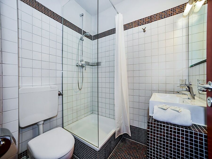 Oyo Hotel Matzbach Берлин Екстериор снимка